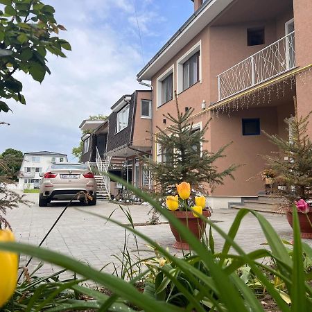 Premont Studios Ghimbav Dış mekan fotoğraf
