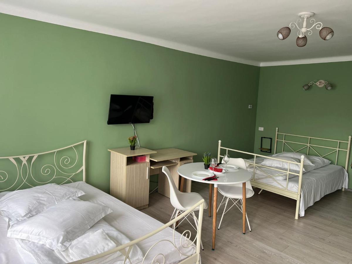 Premont Studios Ghimbav Dış mekan fotoğraf
