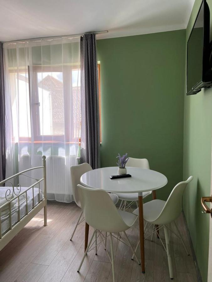 Premont Studios Ghimbav Dış mekan fotoğraf