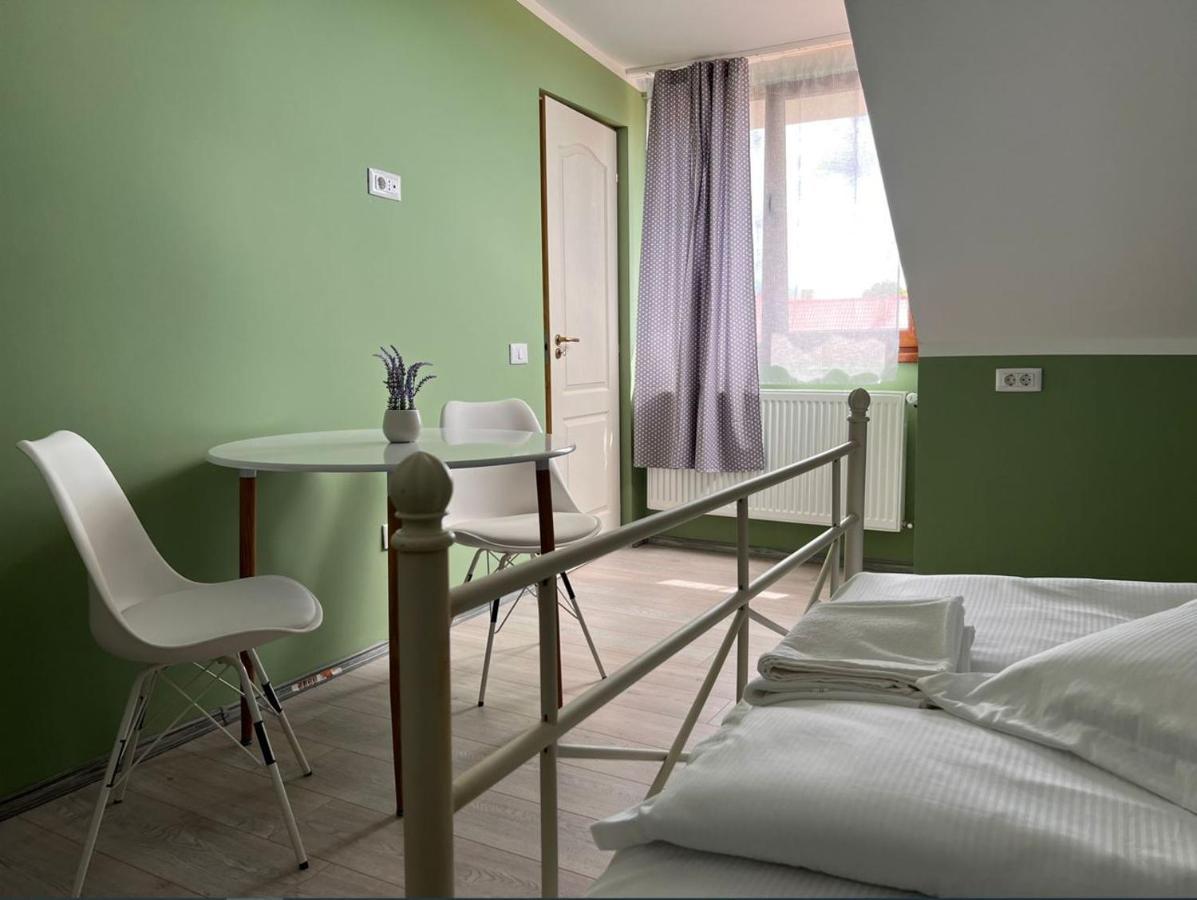 Premont Studios Ghimbav Dış mekan fotoğraf