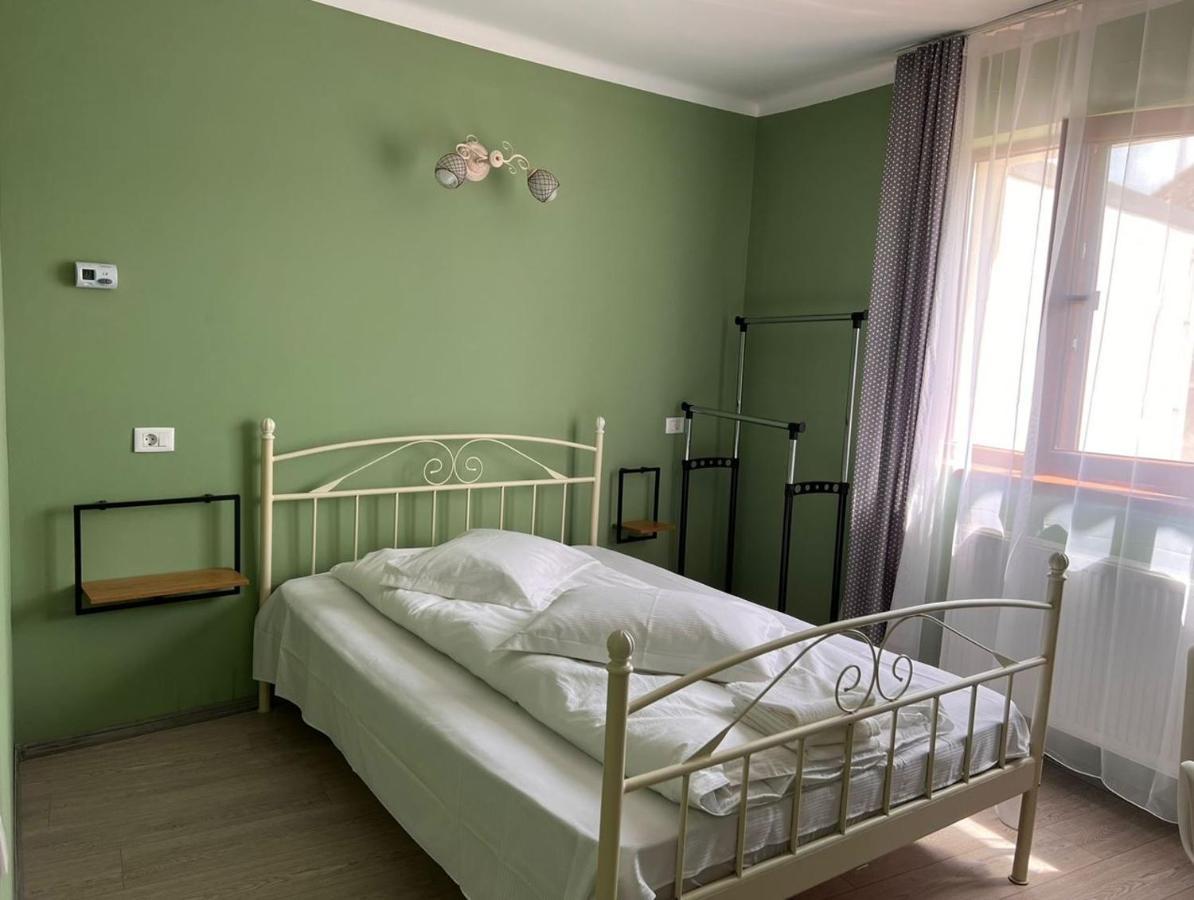Premont Studios Ghimbav Dış mekan fotoğraf