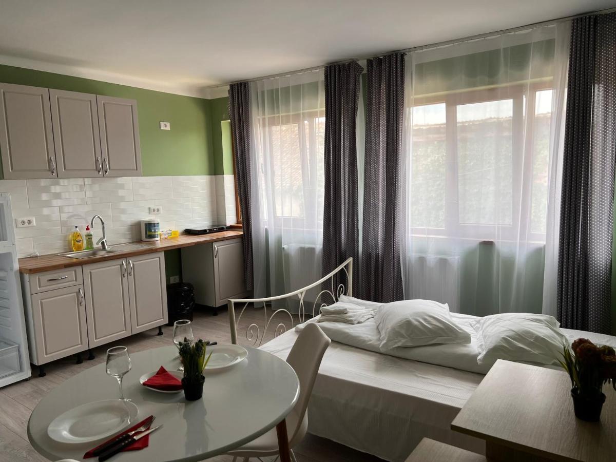 Premont Studios Ghimbav Dış mekan fotoğraf