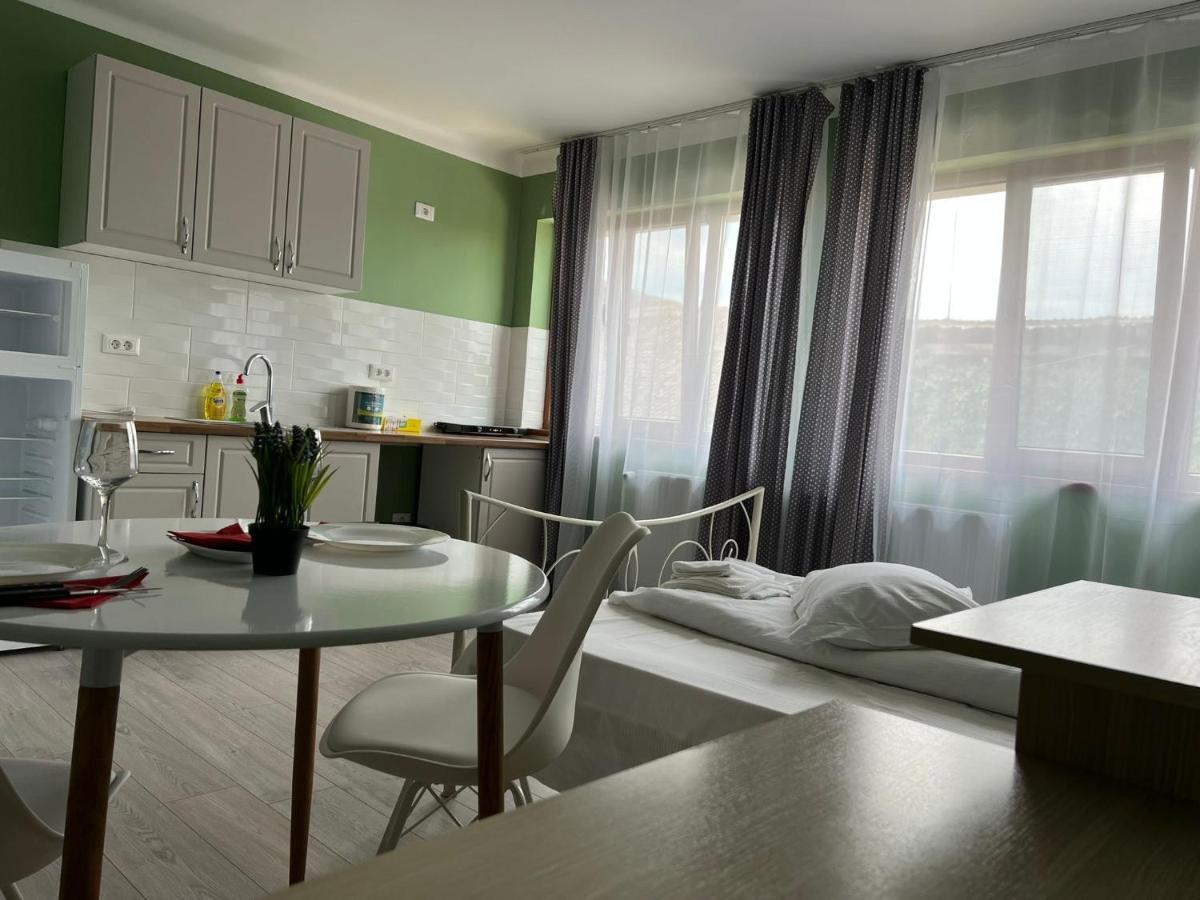 Premont Studios Ghimbav Dış mekan fotoğraf